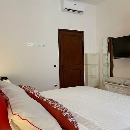 The Lady Apartment